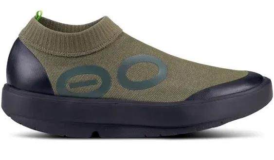 Oofos OOFOS Men's OOmg eeZee Mid Recovery Shoe Size 8 in Black/Green