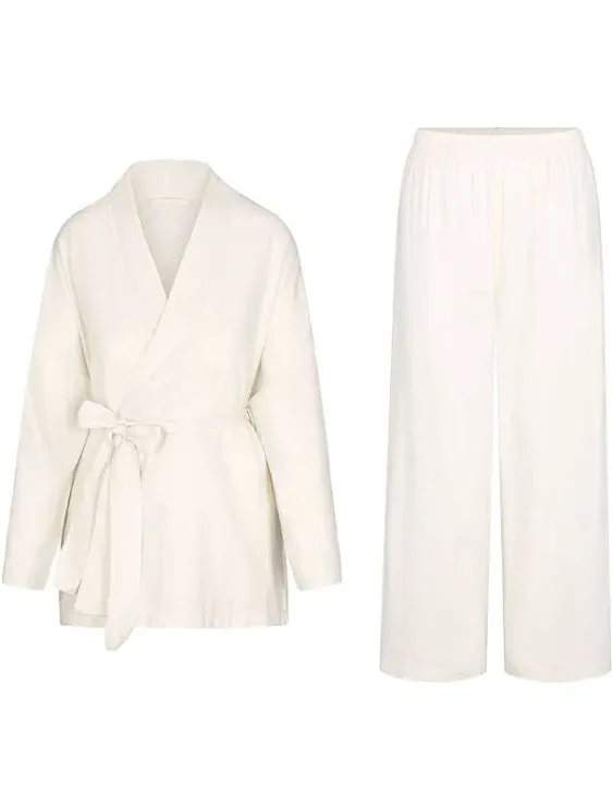 Exquisite Form Skims Drapey Pajama Set | White | XL